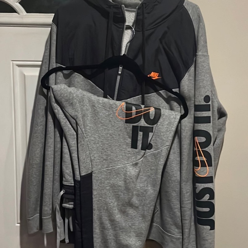 Nike Just Do It jogging suit